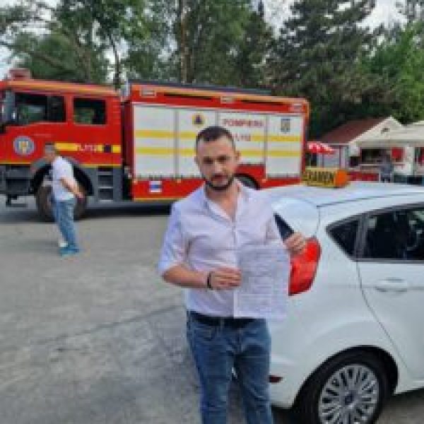 b2803575-02a2-4de8-ab04-bbc7fb79a900-225x300